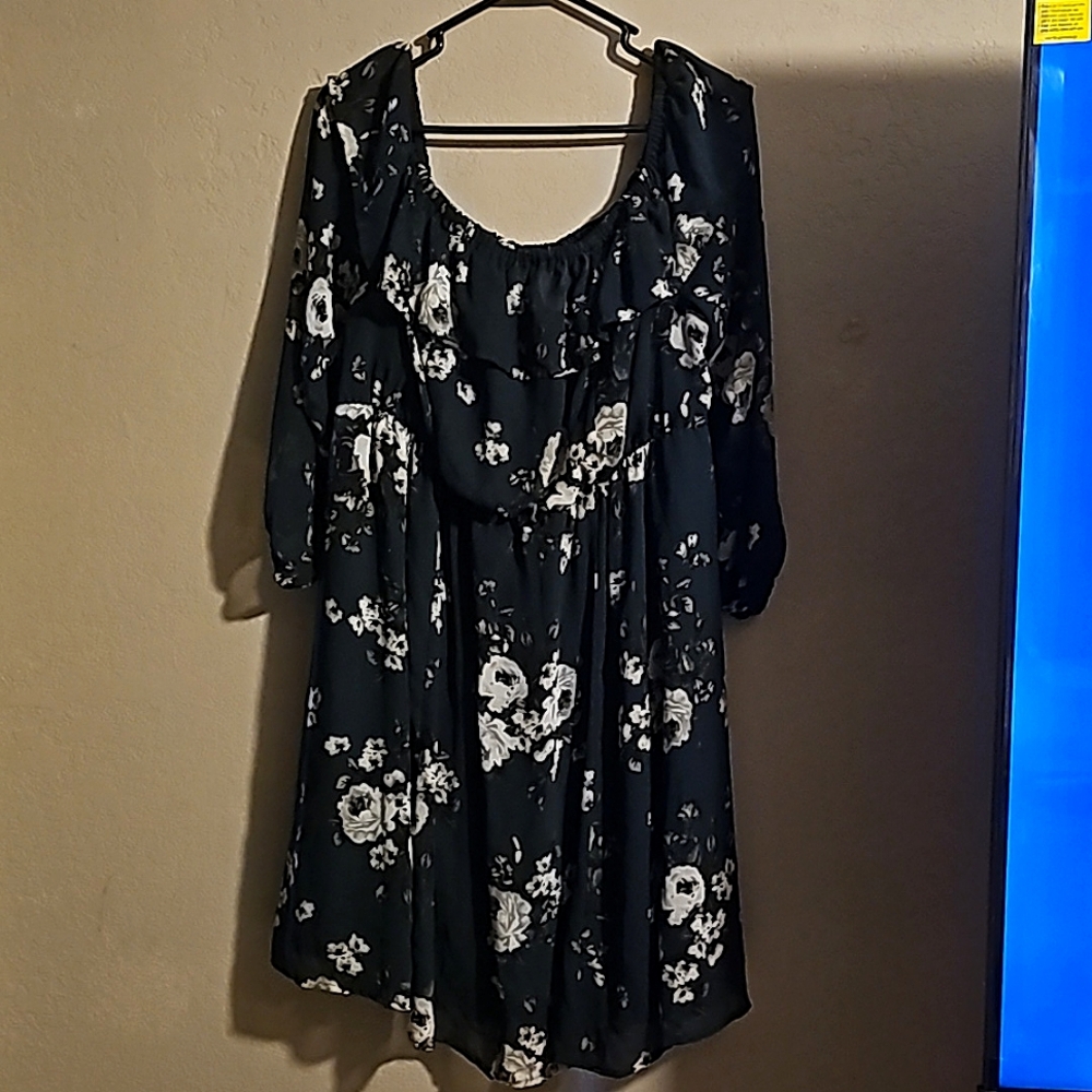 Torrid dark green floral dress